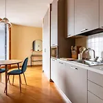 Guesthost - Giudecca Charming Flat X2 With Terrace شقة البندقية
