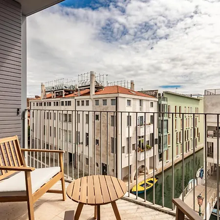 Guesthost - Giudecca Charming Flat X2 With Terrace Апартаменты *